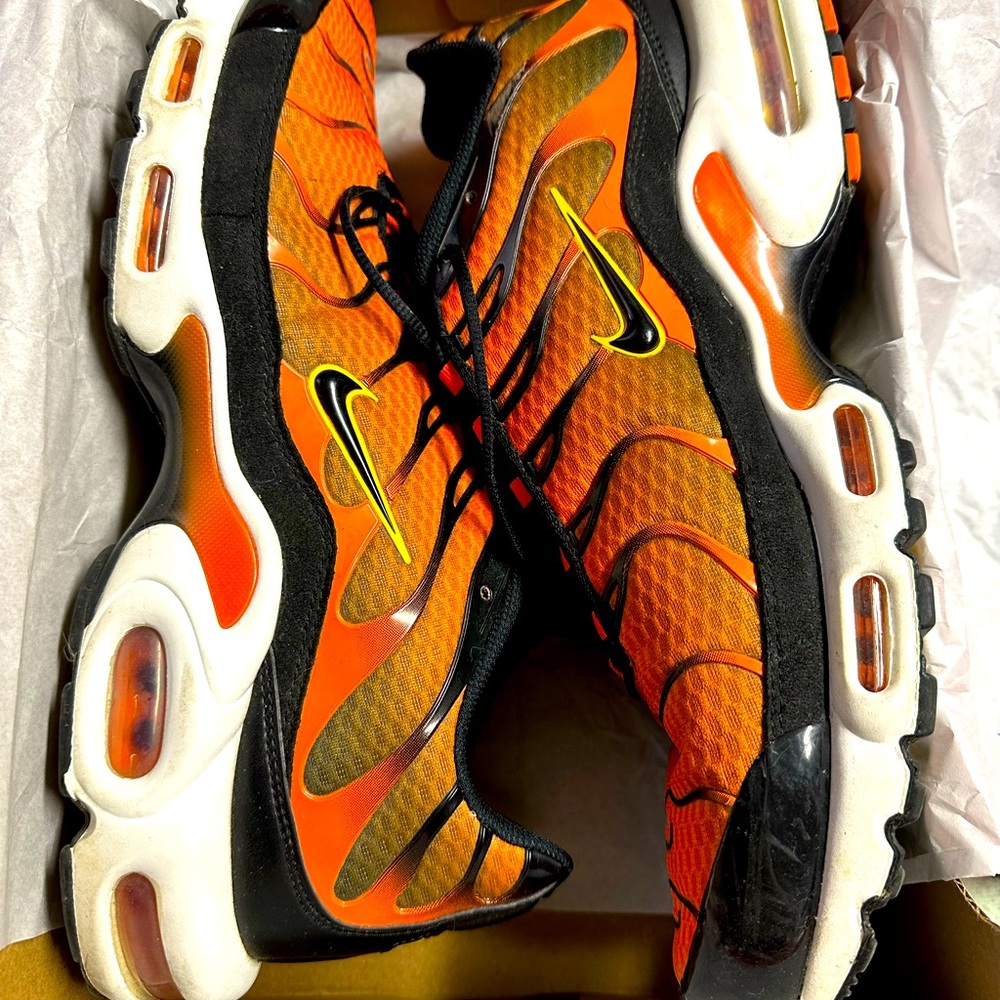Men’s size 13 Nike air max worn less than 10 times